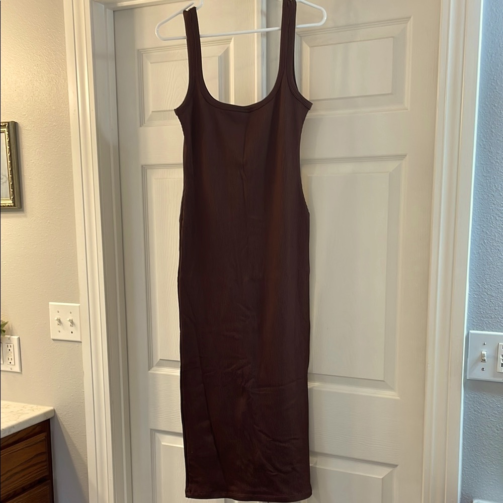 BLANQI Maternity Ribbed Scoop Neck Midi Dress